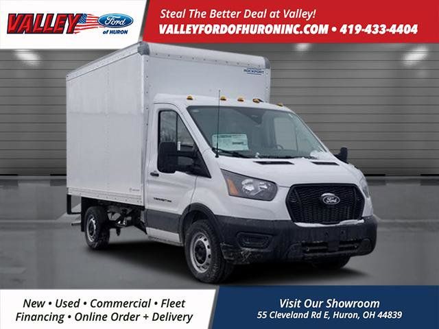 Oxford White 2026 Ford Transit Chassis 350 138 Cutaway RWD Van Rear-Wheel Drive