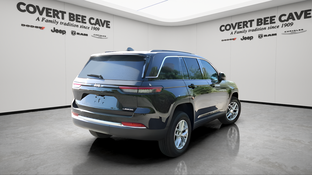 New Car 2025 Jeep Grand Cherokee  Laredo X For Sale In Austin, Texas