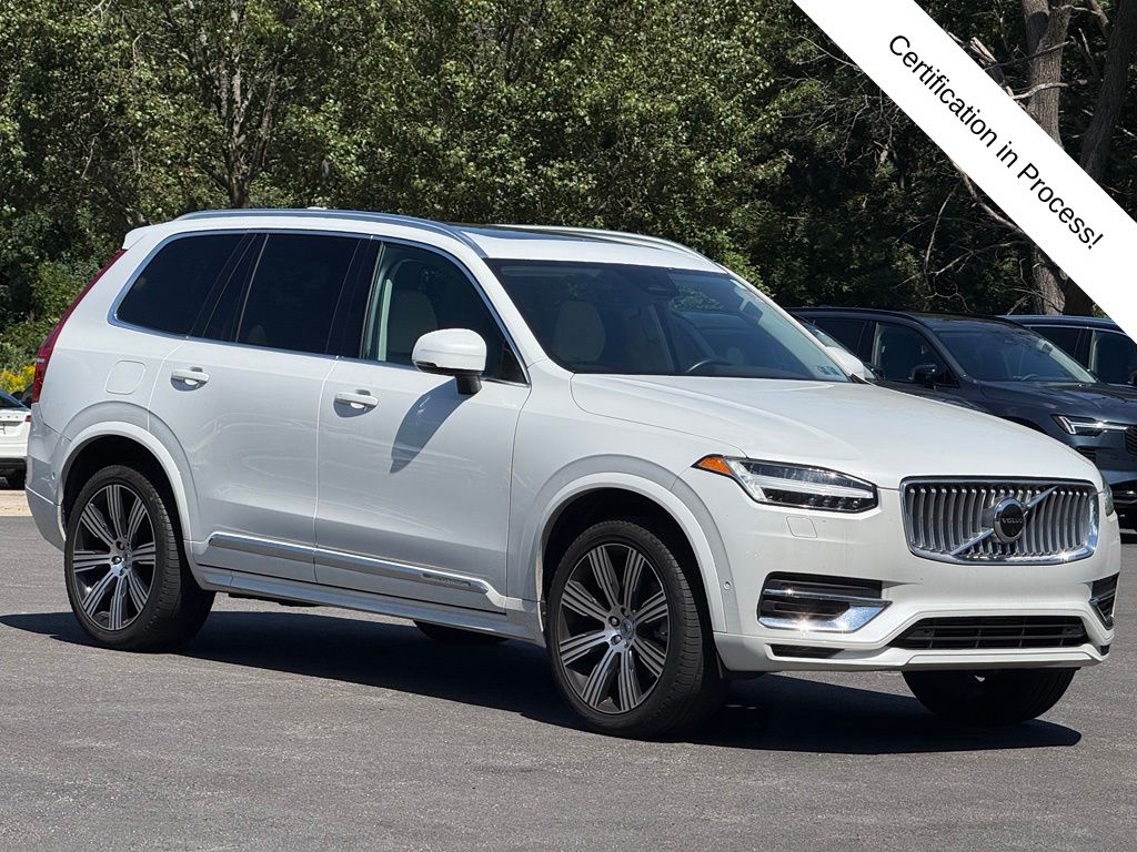 Crystal White Metallic 2023 Volvo XC90 SUV / Crossover All-Wheel Drive Automatic