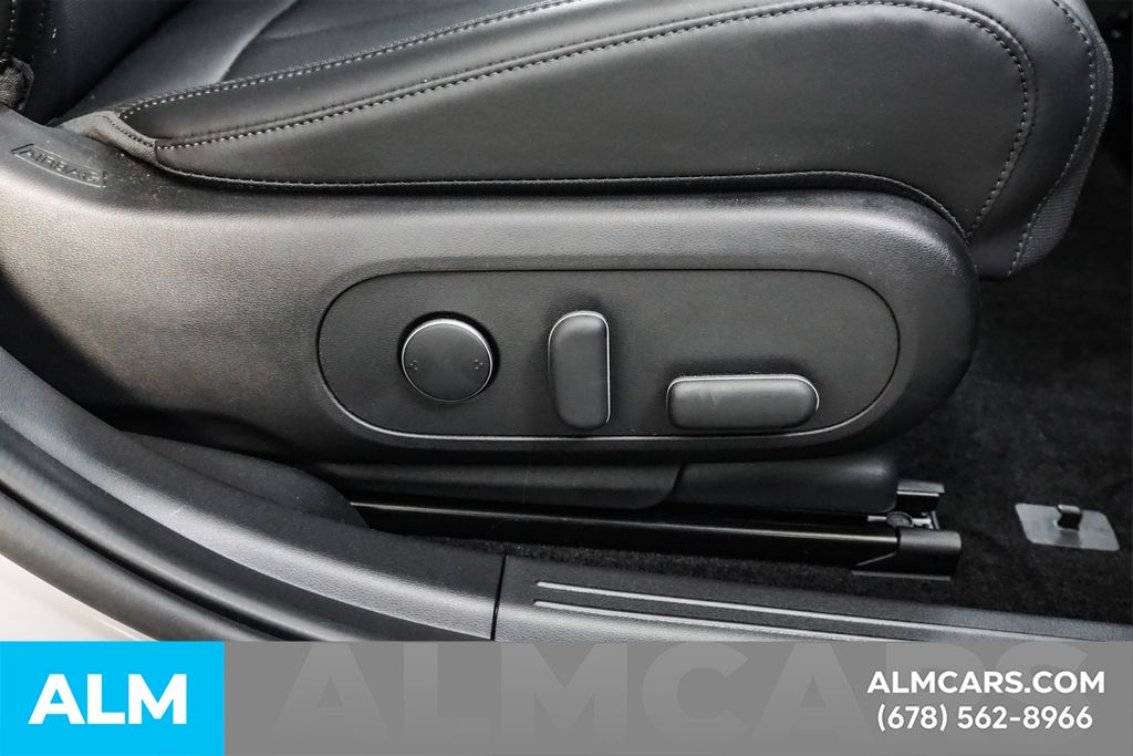 Used 2025 Gray Hyundai SEL image 48