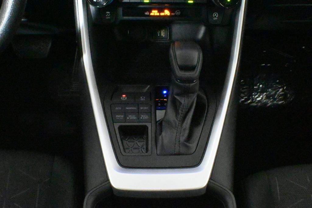 Thumbnail: 2023 Toyota RAV4 - 25