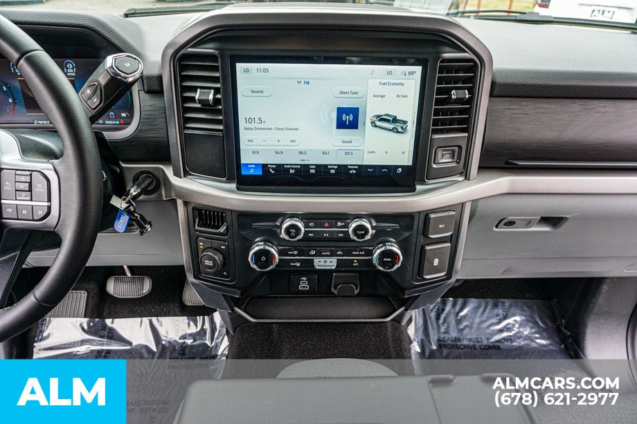 Used 2025 Gray Ford XLT image 39