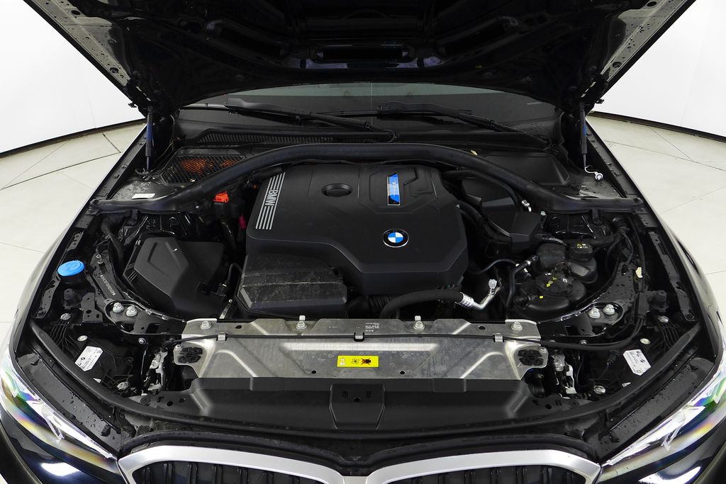 Thumbnail: 2023 BMW 3 Series - 6