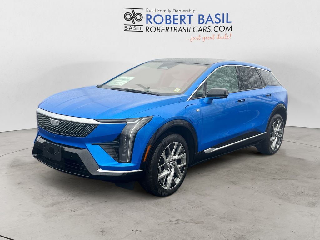 2026 Cadillac OPTIQ Luxury AWD