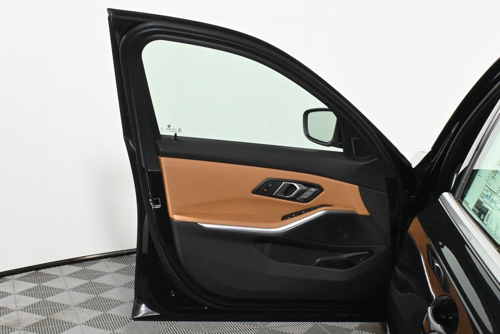 Thumbnail: 2025 BMW 3 Series - 29