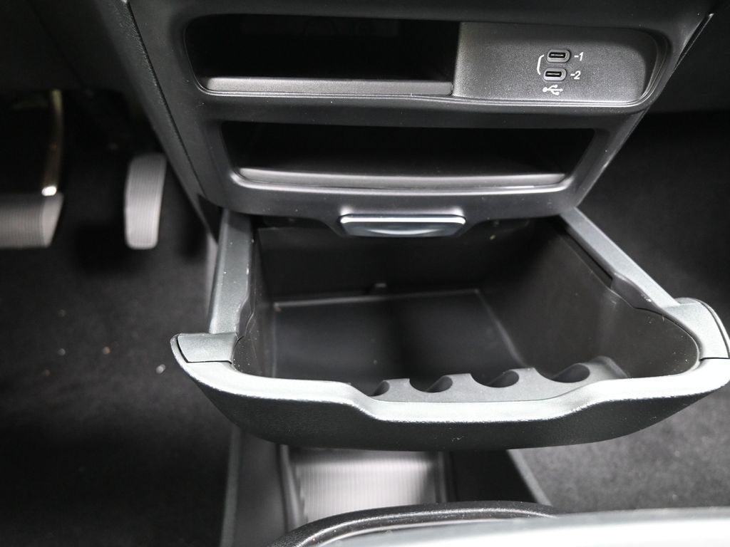 New 2026 Silver Mist Clearcoat Chrysler LX image 19