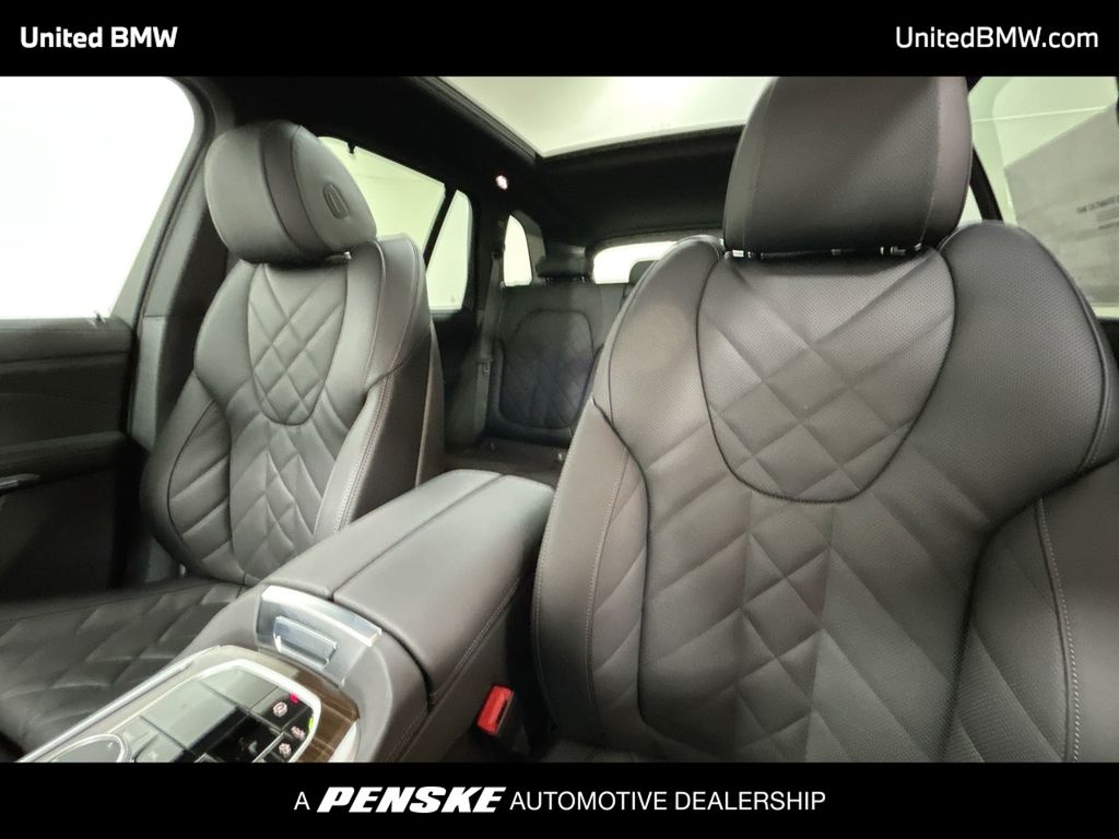 Thumbnail: 2026 BMW X5 - 13