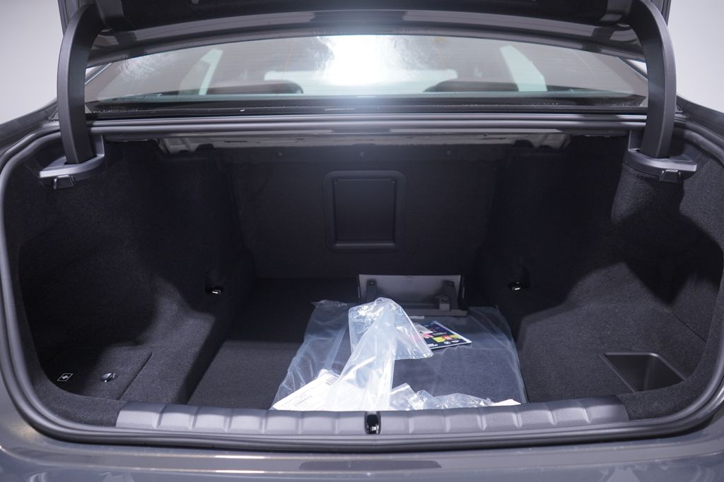 2025 BMW 7 Series 740i 15