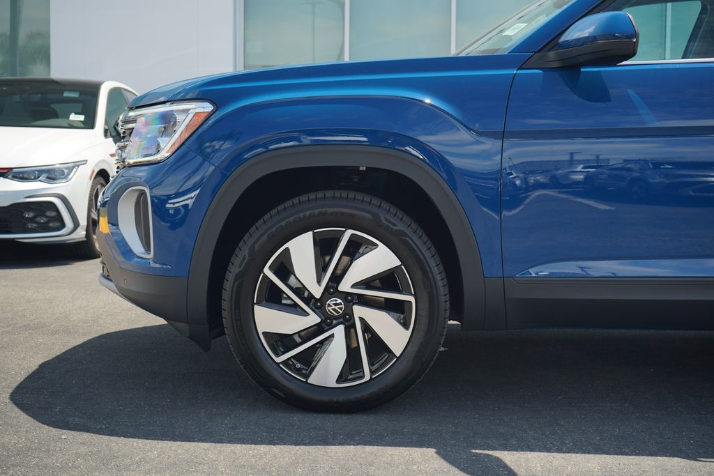 2025 Volkswagen Atlas SE 2