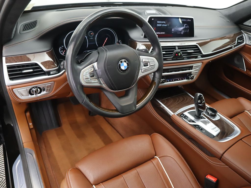 Thumbnail: 2019 BMW 7 Series - 9