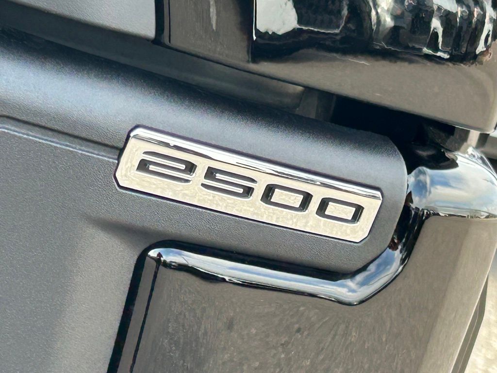 Used 2025 Black GMC AT4 image 71