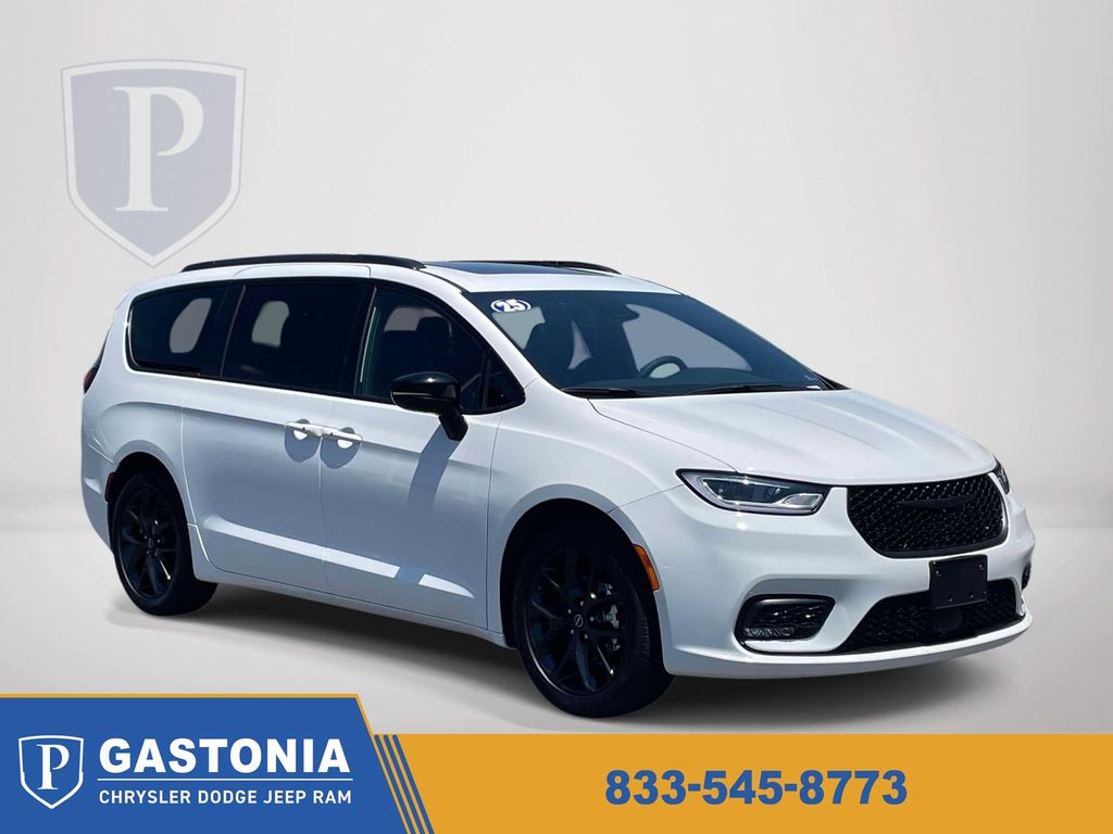 Bright White Clearcoat 2025 Chrysler Pacifica Minivan Front-Wheel Drive 9-Speed Automatic
