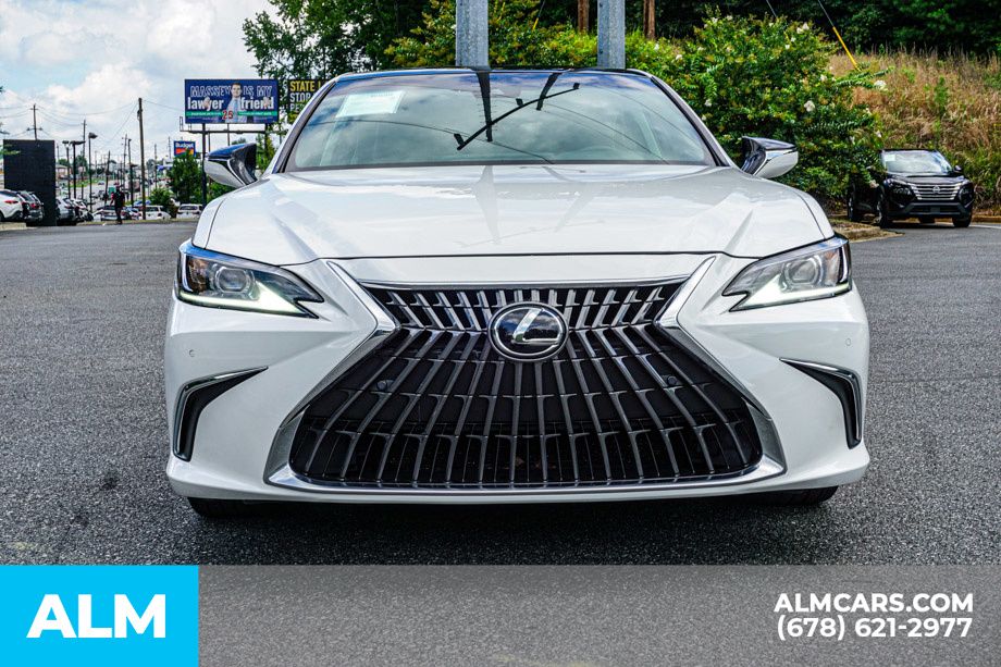 Used 2024 White Lexus 350 image 10