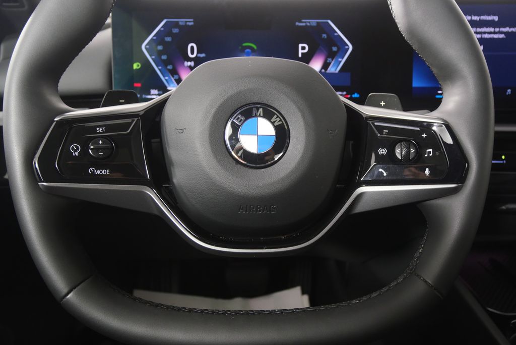 Thumbnail: 2025 BMW 5 Series - 21