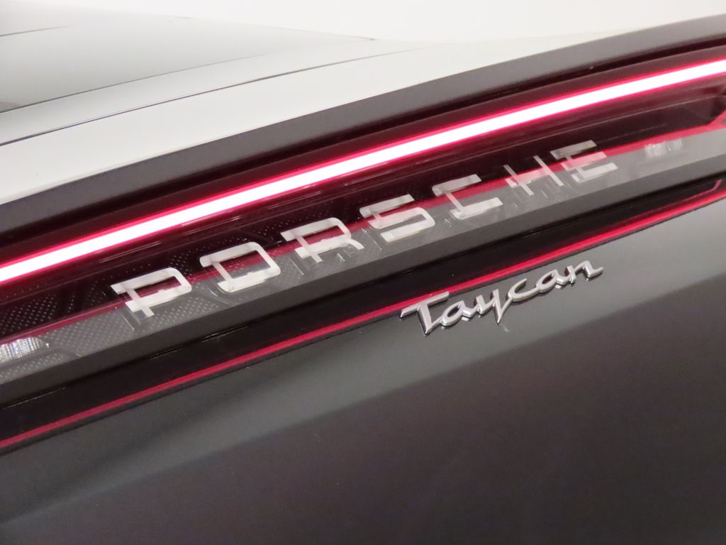 Thumbnail: 2026 Porsche Taycan - 12