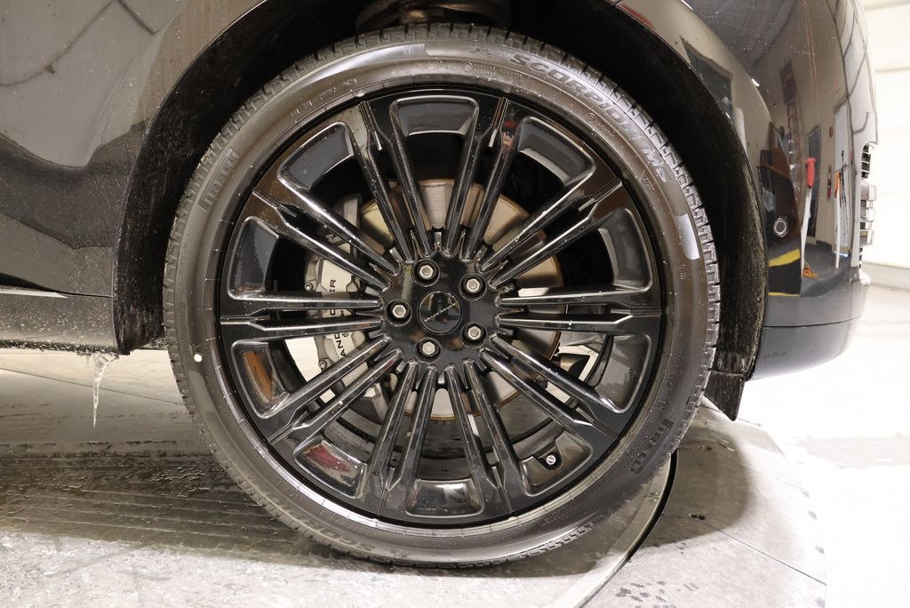 Thumbnail: 2026 Land Rover Range Rover - 12