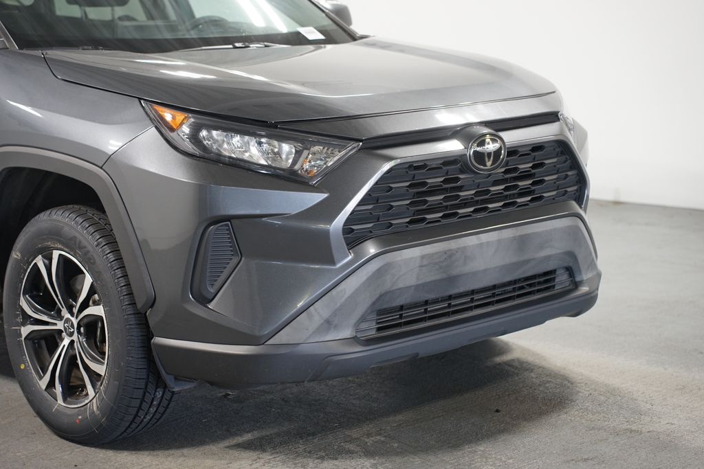 Thumbnail: 2021 Toyota RAV4 - 4