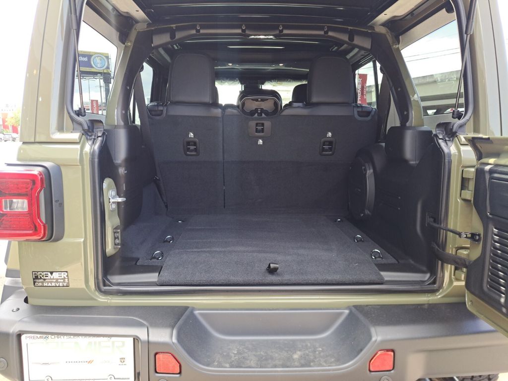 New 2025 Jeep Wrangler SUV