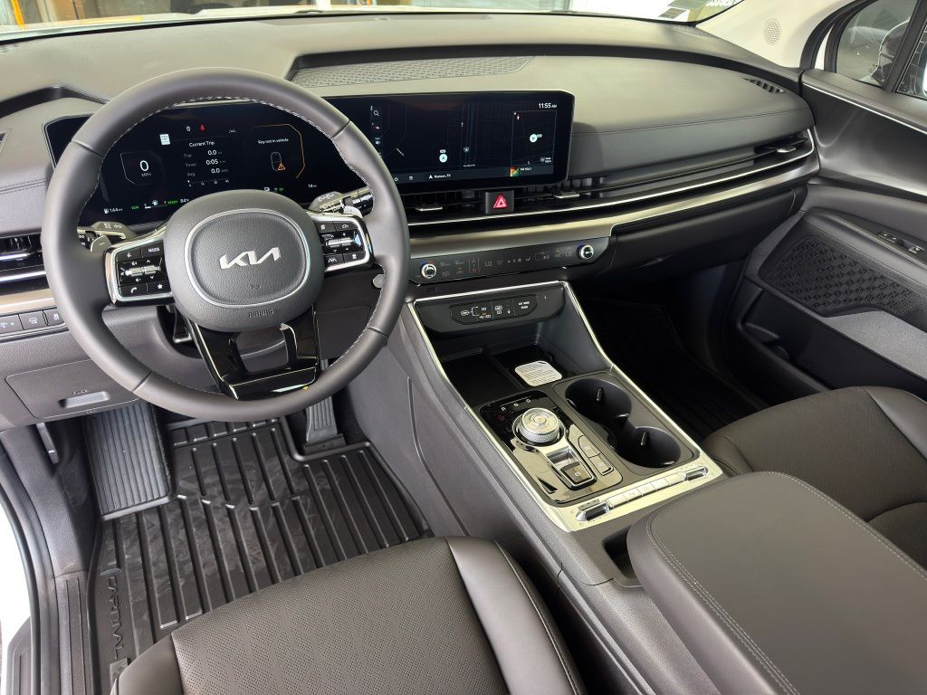 2026 Kia Carnival Hybrid SX White at Community Kia