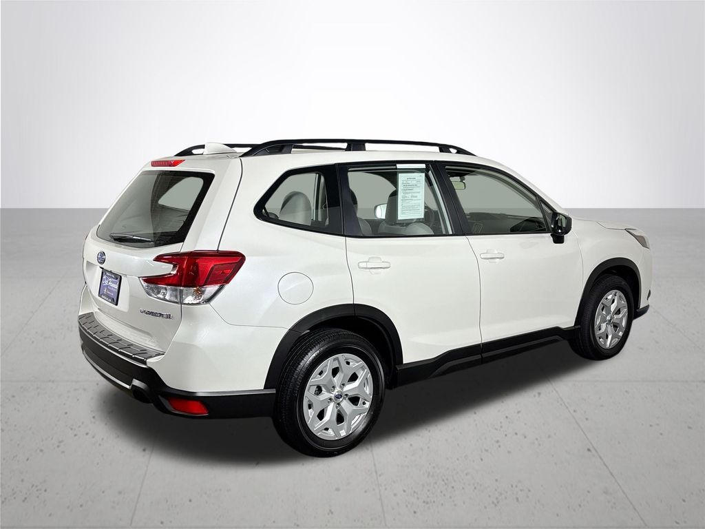 2023 Subaru Forester Base