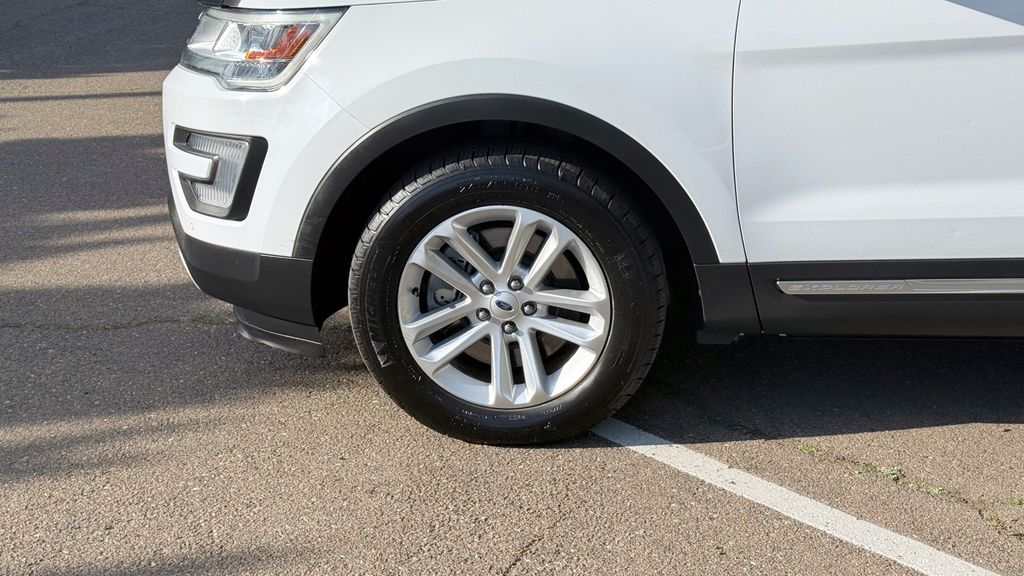 Used 2017 Ford Explorer XLT 4D Sport Utility