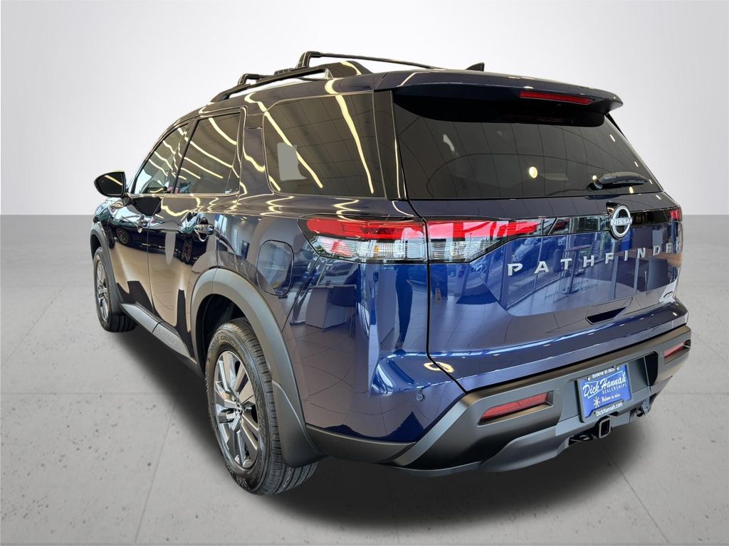 2026 Nissan Pathfinder SV