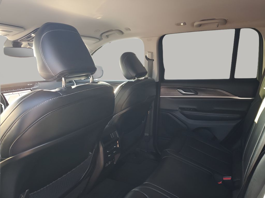 Used Car 2023 Jeep Grand Cherokee  Limited For Sale Under $30,000 In Austin, Texas