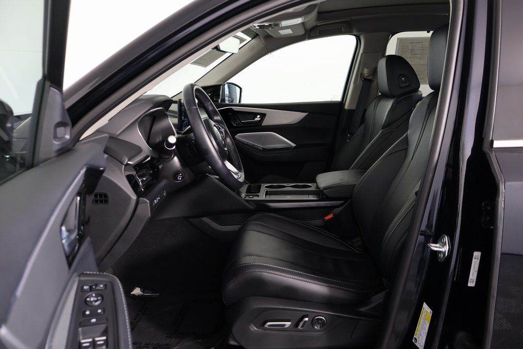 Thumbnail: 2025 Acura MDX - 10