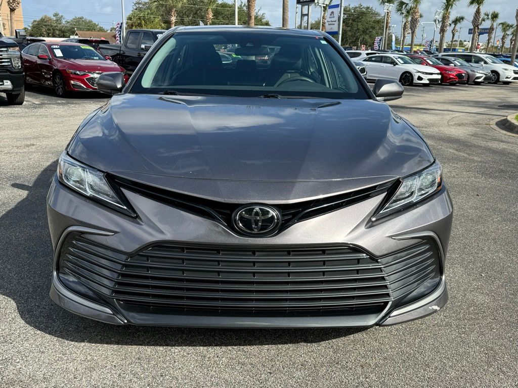 2023 Toyota Camry LE 3