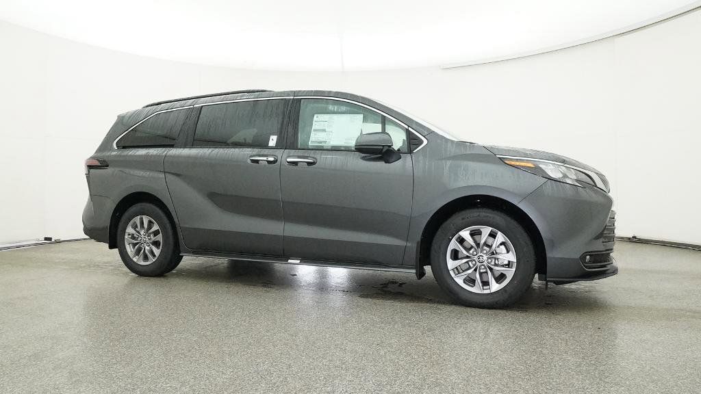 Thumbnail: 2025 Toyota Sienna - 26