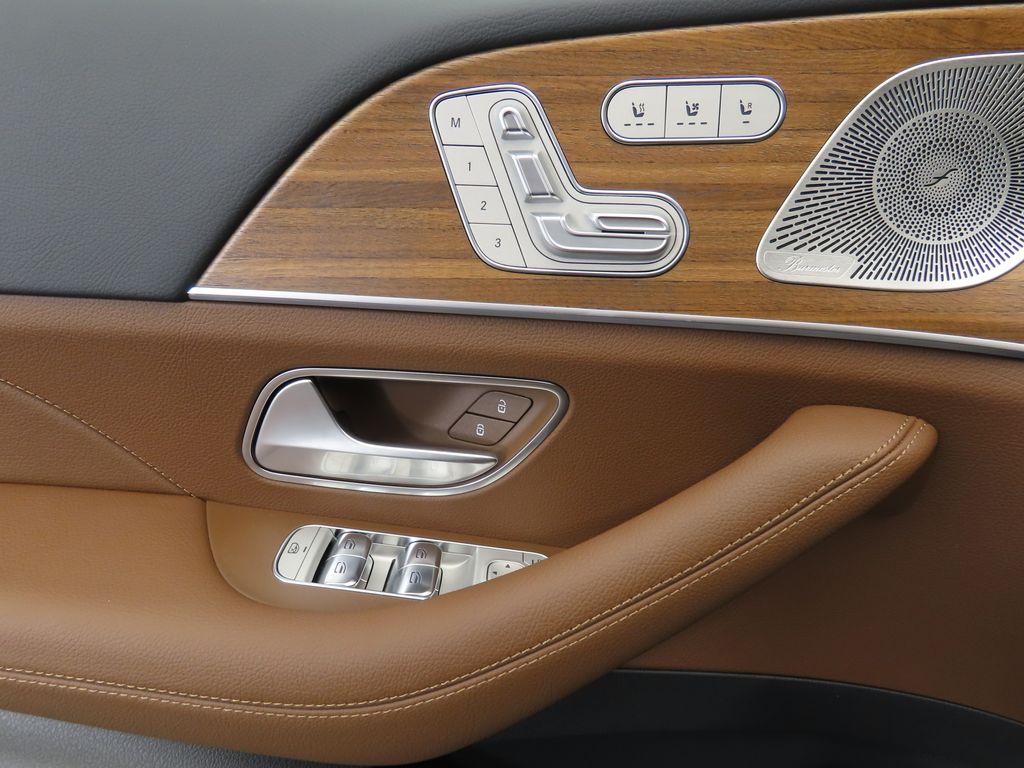 Thumbnail: 2026 Mercedes-Benz GLS - 24