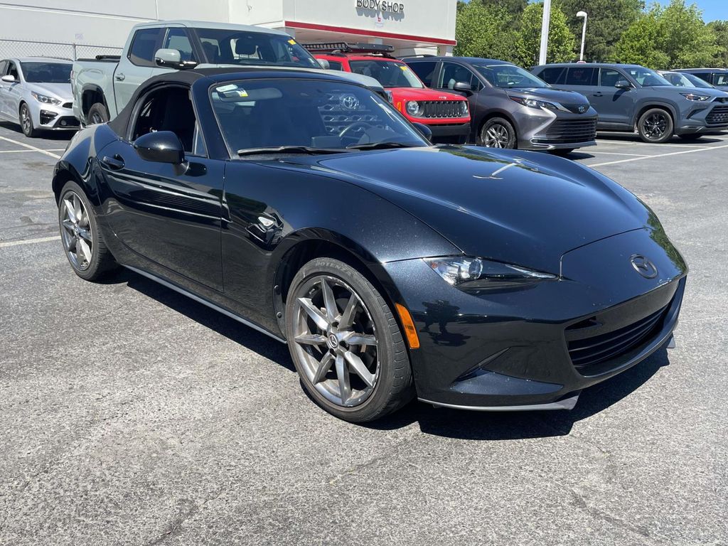 Jet Black Mica 2022 Mazda MX-5 Miata Grand Touring RWD Convertible Rear-Wheel Drive 6-Speed Automatic