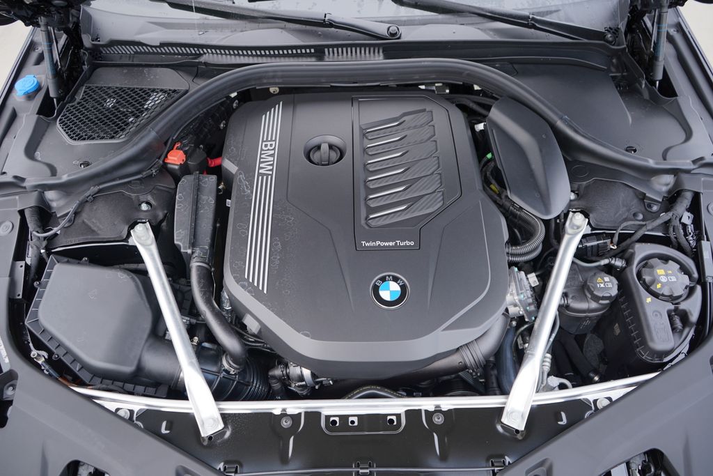 Thumbnail: 2026 BMW 8 Series - 22