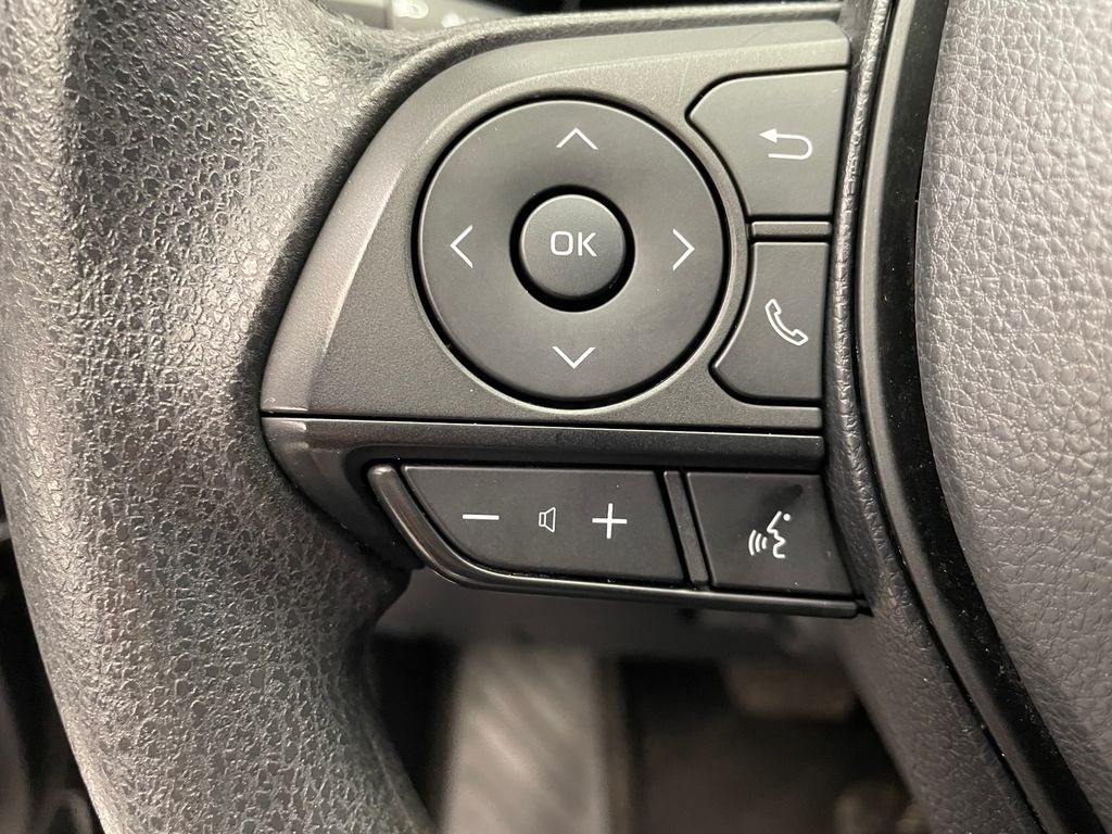 2024 Toyota RAV4 XLE 22