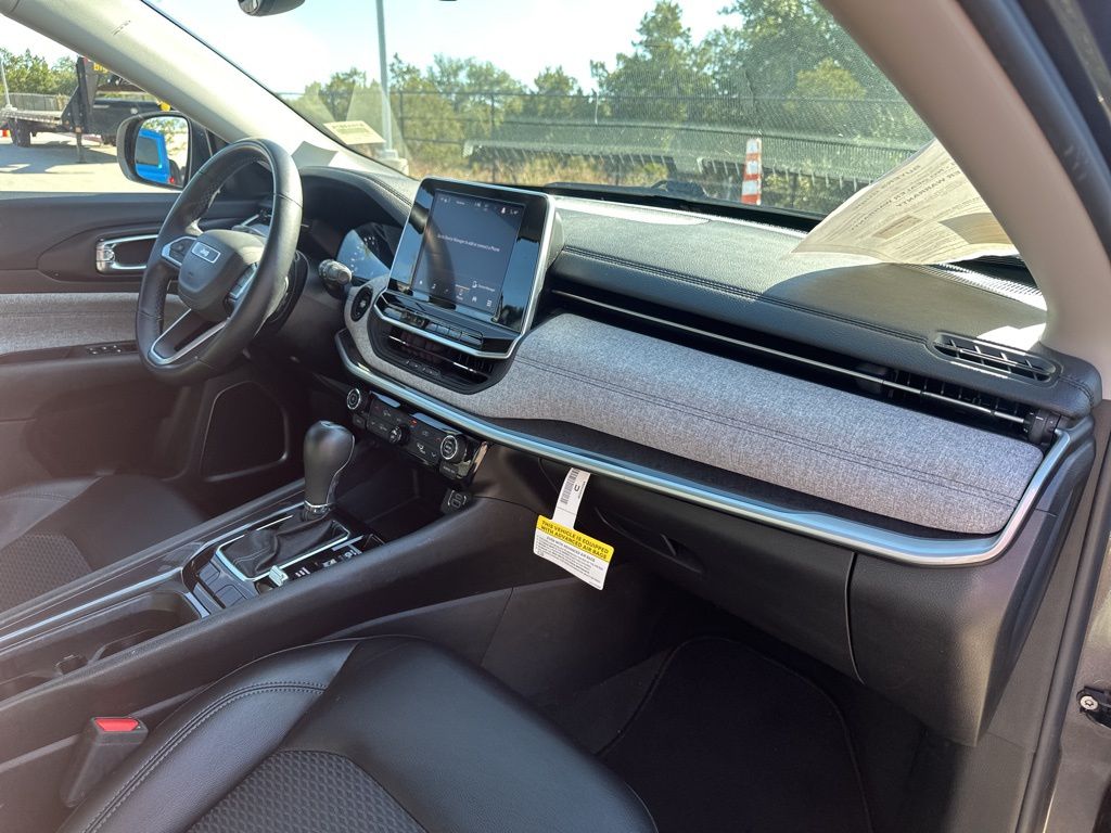 Used Car 2022 Jeep Compass  Latitude For Sale Under $20,000 In Austin, Texas