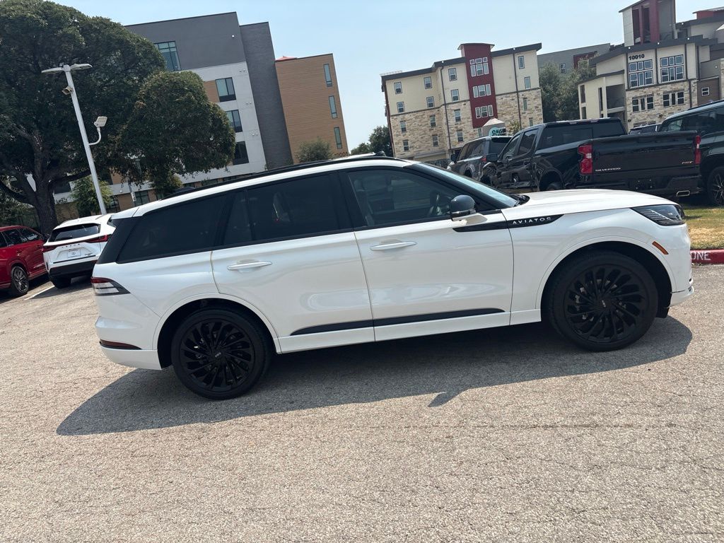 Thumbnail: 2025 Lincoln Aviator - 6