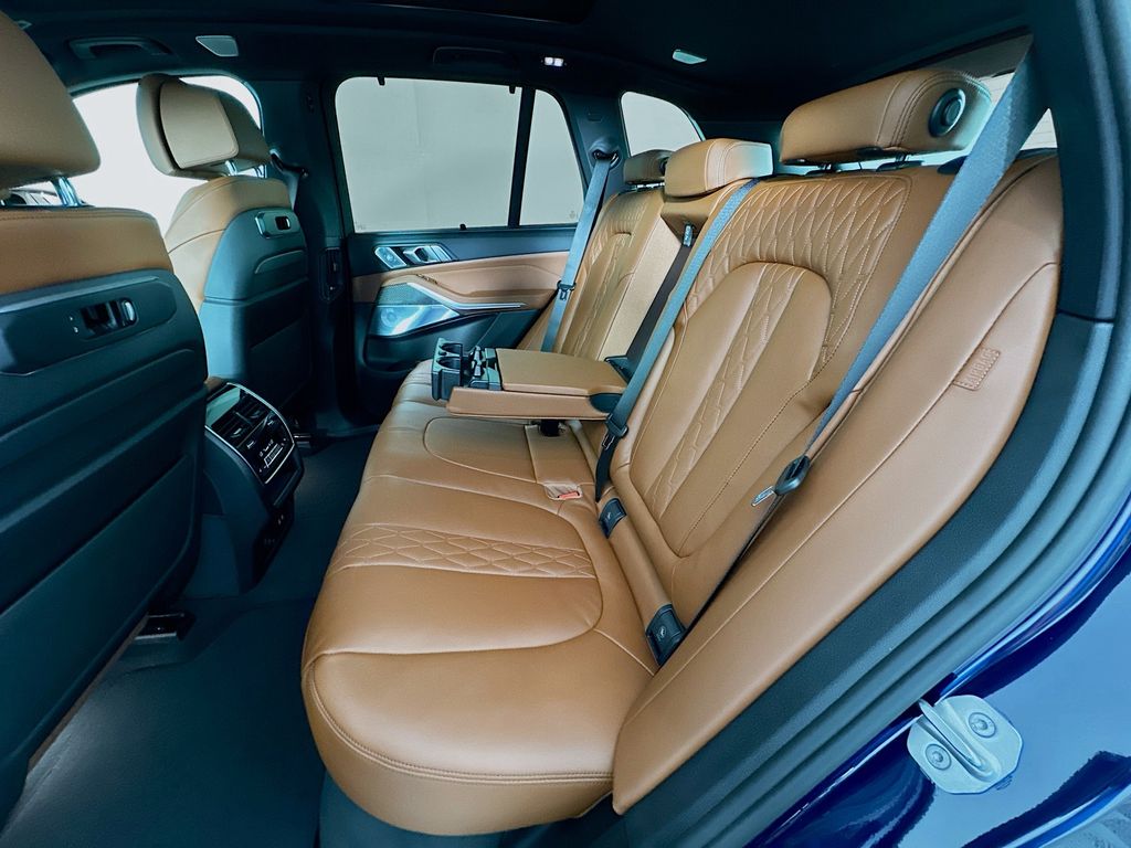 Thumbnail: 2026 BMW X5 - 17