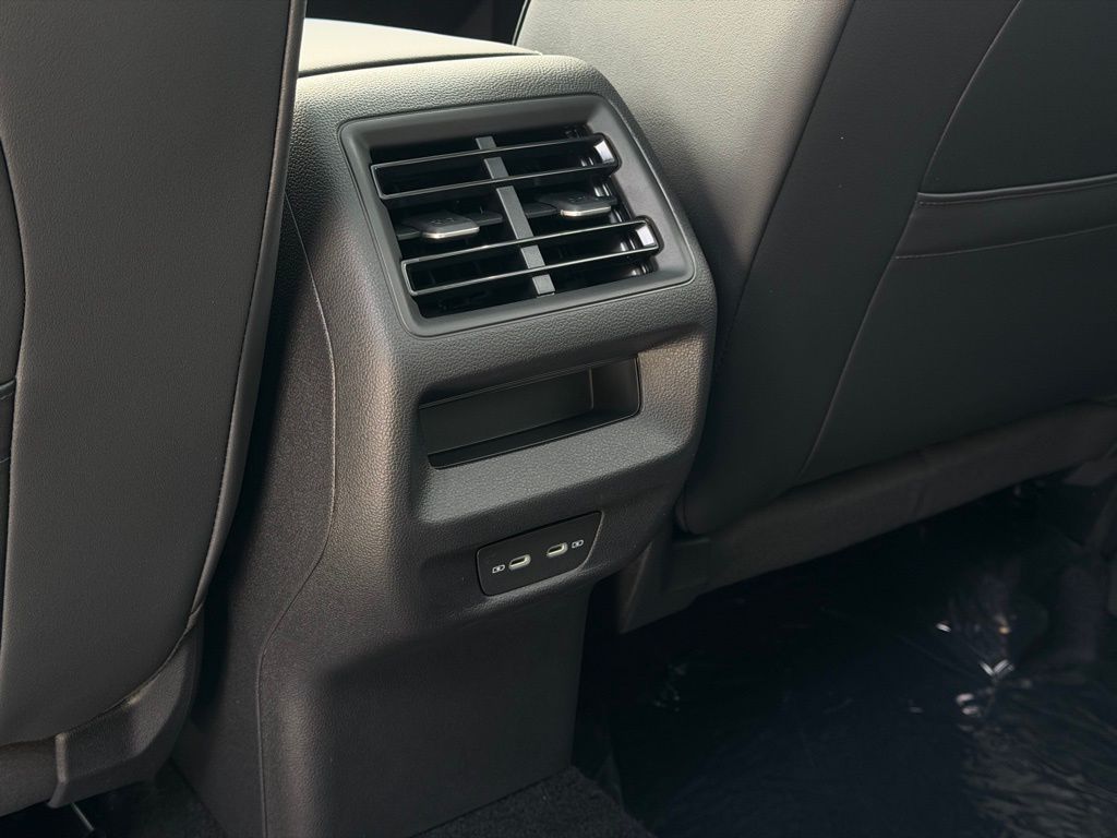 New 2026 White Volkswagen 2.0T SE image 28