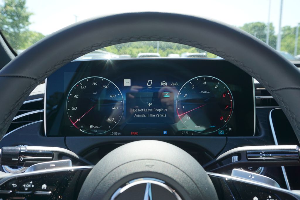 2025 Mercedes-Benz E-Class E 450 27