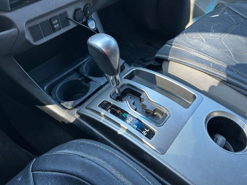 Thumbnail: 2015 Toyota Tacoma - 24