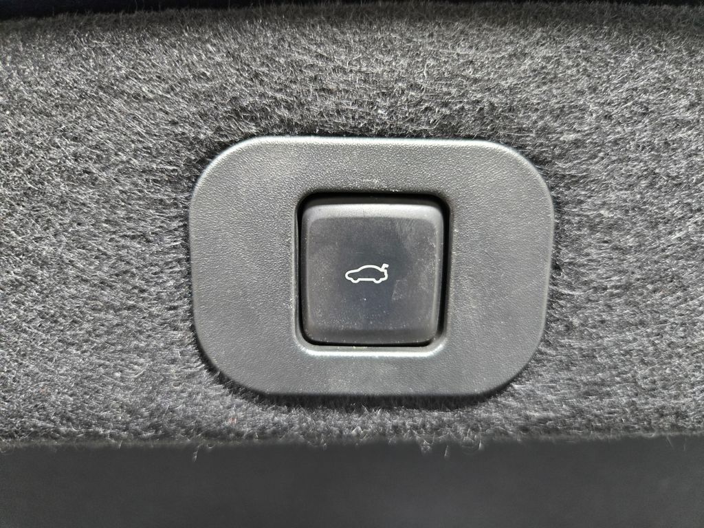 2017 Lincoln Continental Reserve - Photo 46