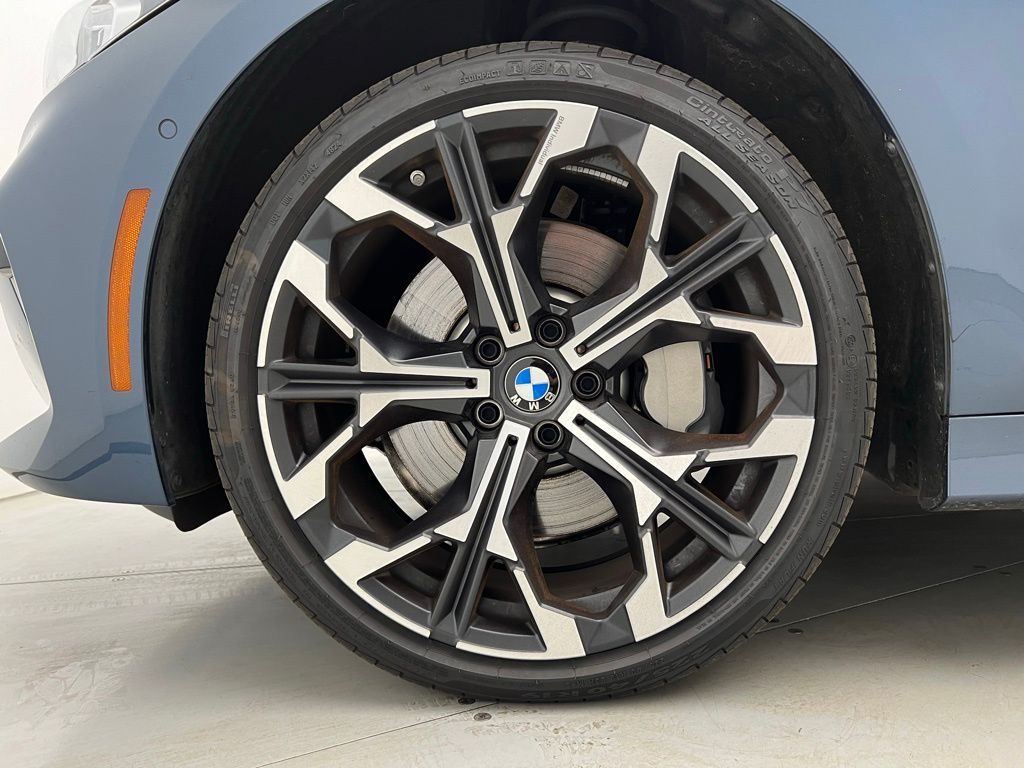 Thumbnail: 2025 BMW 3 Series - 23