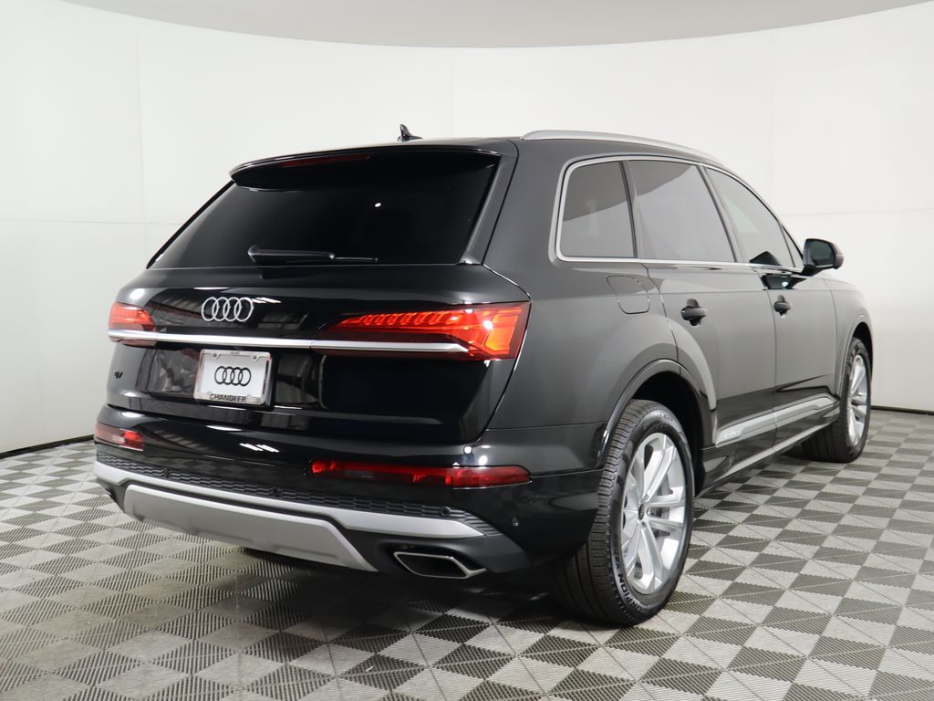 2025 Audi Q7  5