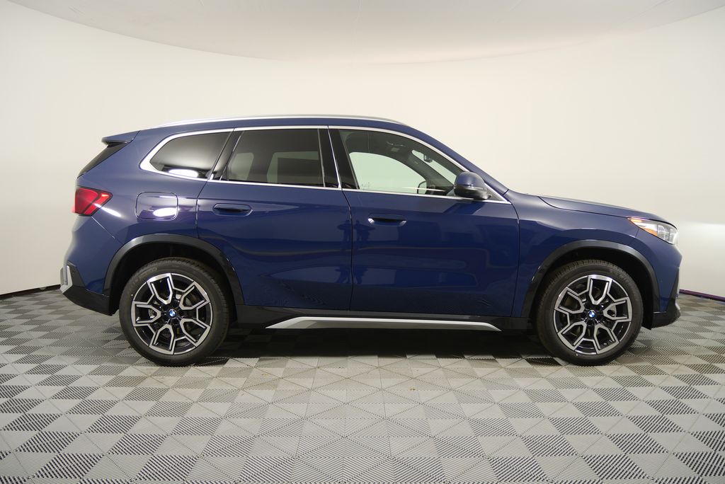 Thumbnail: 2026 BMW X1 - 2