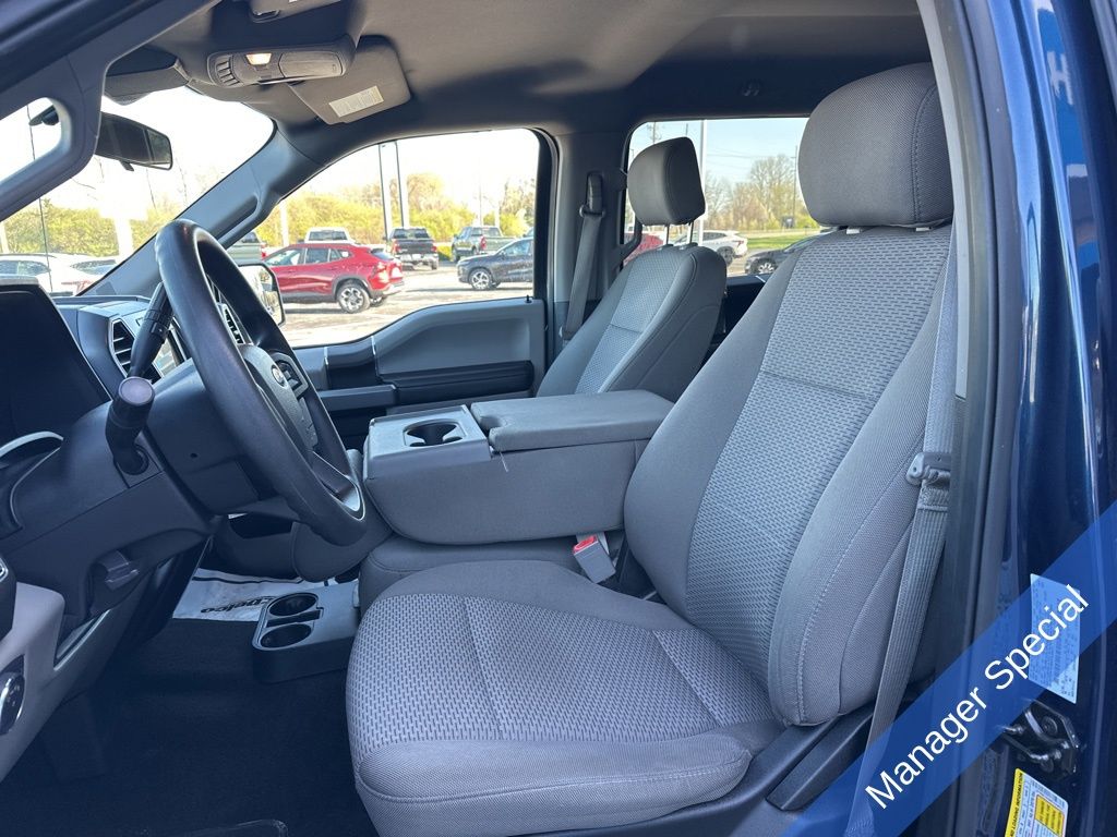 2019 Ford F-150 XLT photo