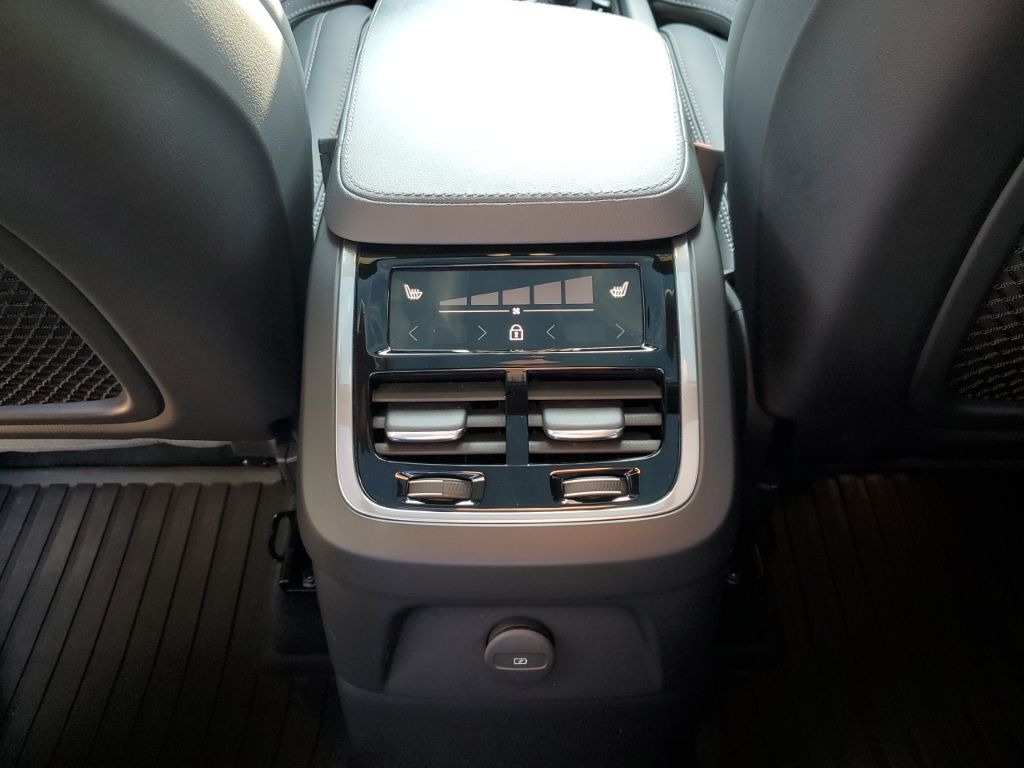 Used Car 2024 Volvo Xc90 Recharge Plug-in Hybrid  Ultimate For Sale In Austin, Texas