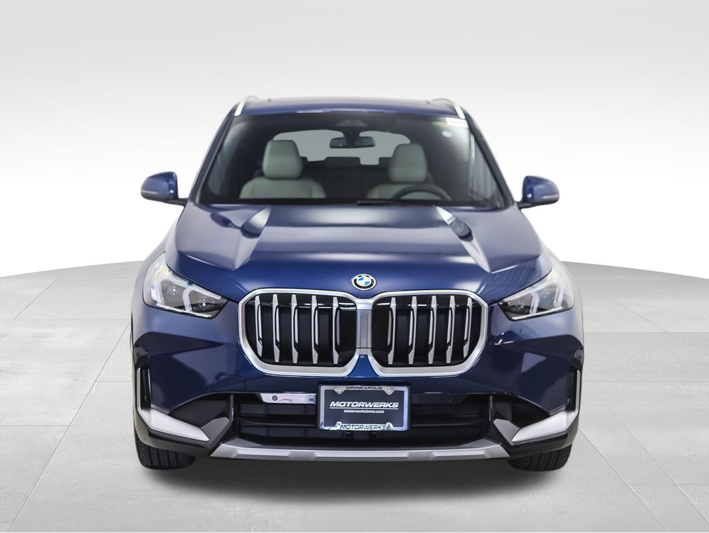 2025 BMW X1 xDrive28i 8