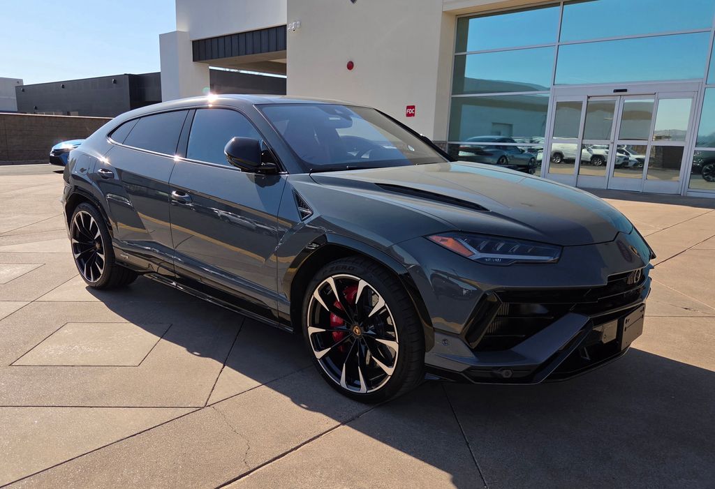 Thumbnail: 2024 Lamborghini Urus - 16