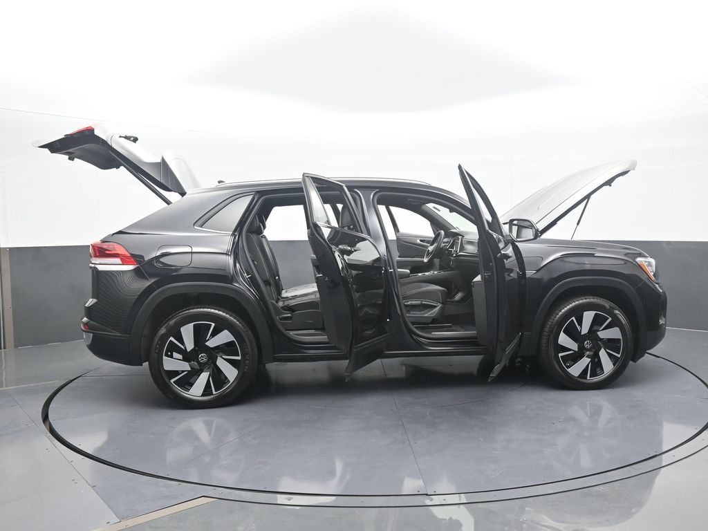 Used 2024 Deep Black Volkswagen 2.0T SE w/Technology image 71