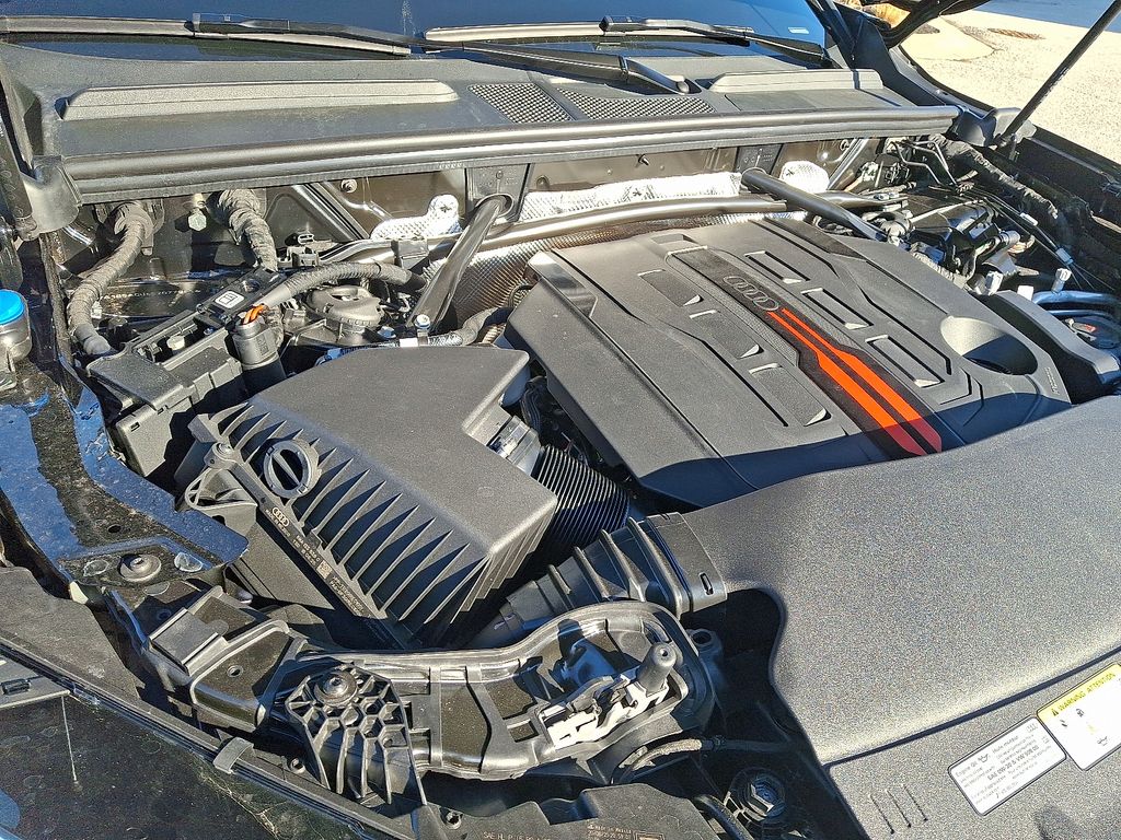 Thumbnail: 2025 Audi SQ5 - 29